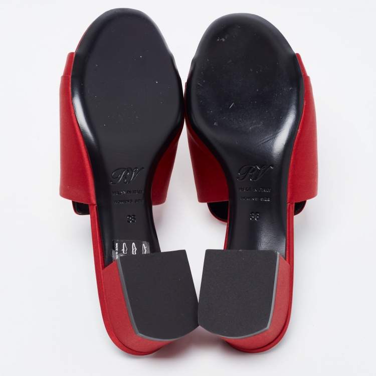 Pre Owned Roger Vivier Red Satin Crystal Embellished Slide Size 36