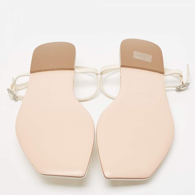 Pre Owned Roger Vivier Off White Leather Crystal Embellished Flat Thong Sandals Size 39