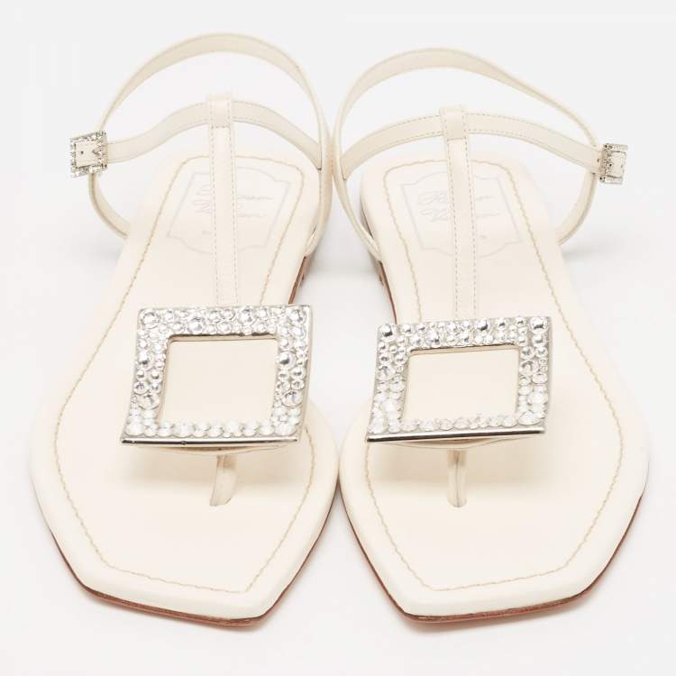 Pre Owned Roger Vivier Off White Leather Crystal Embellished Flat Thong Sandals Size 39