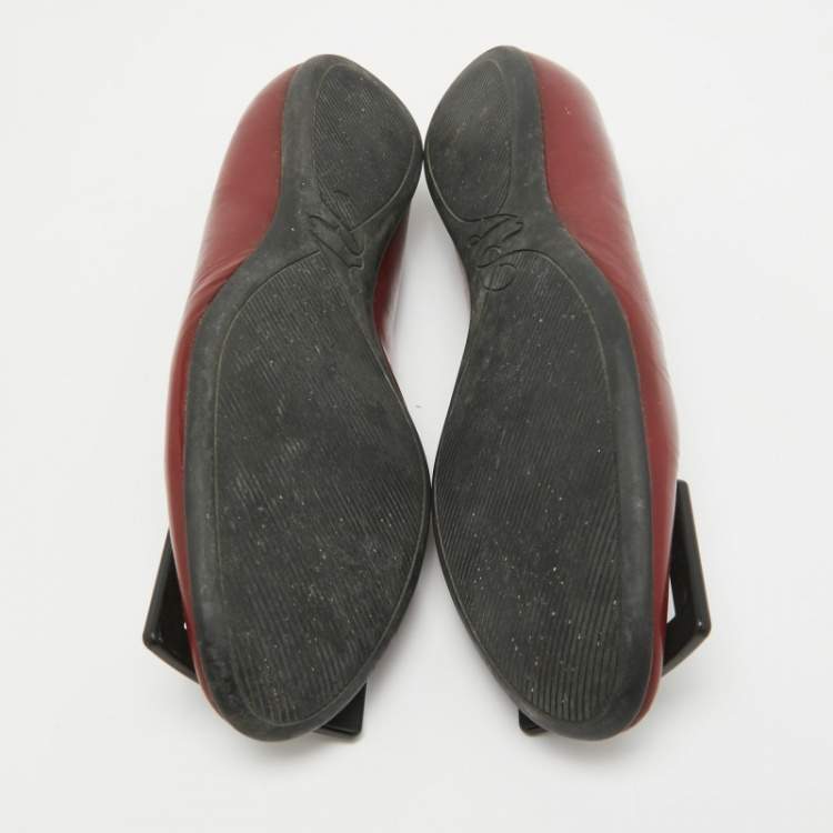 Pre Owned Roger Vivier Burgundy Patent Leather Trompette Ballet Flats Size 36