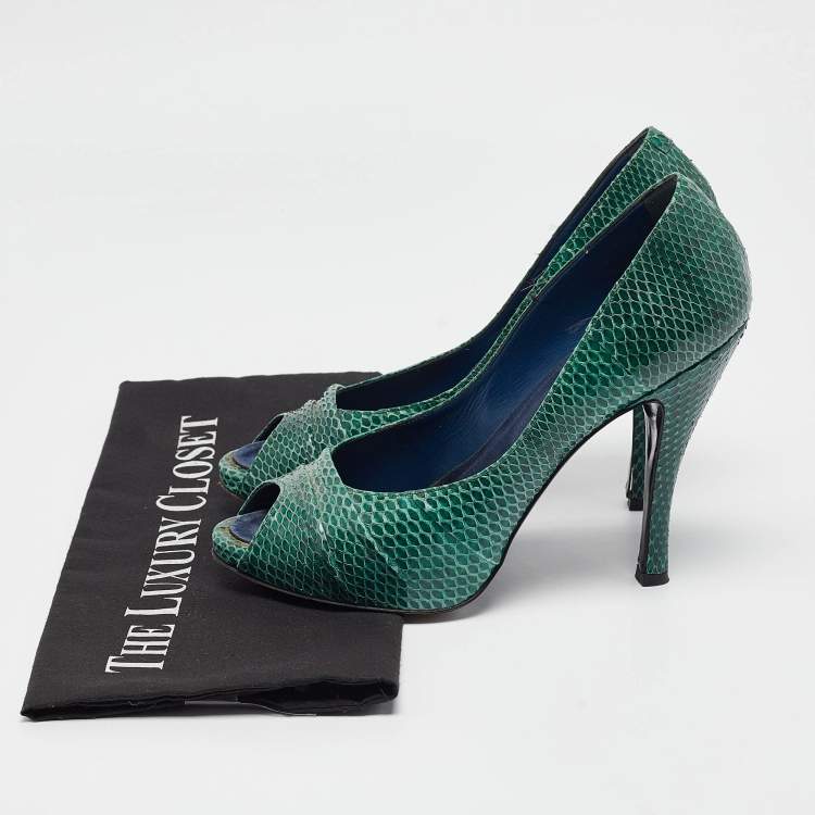 Pre Owned Roger Vivier Green Snakeskin Leather Peep Toe Pumps Size 37.5