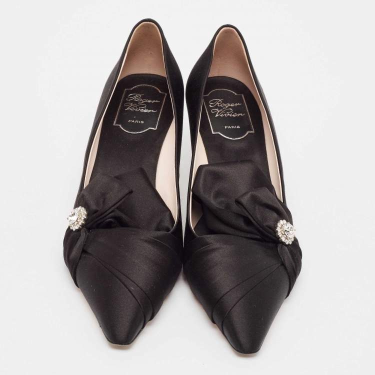 Pre Owned Roger Vivier Black Satin Crystals Embellished Bow Pumps Size 39
