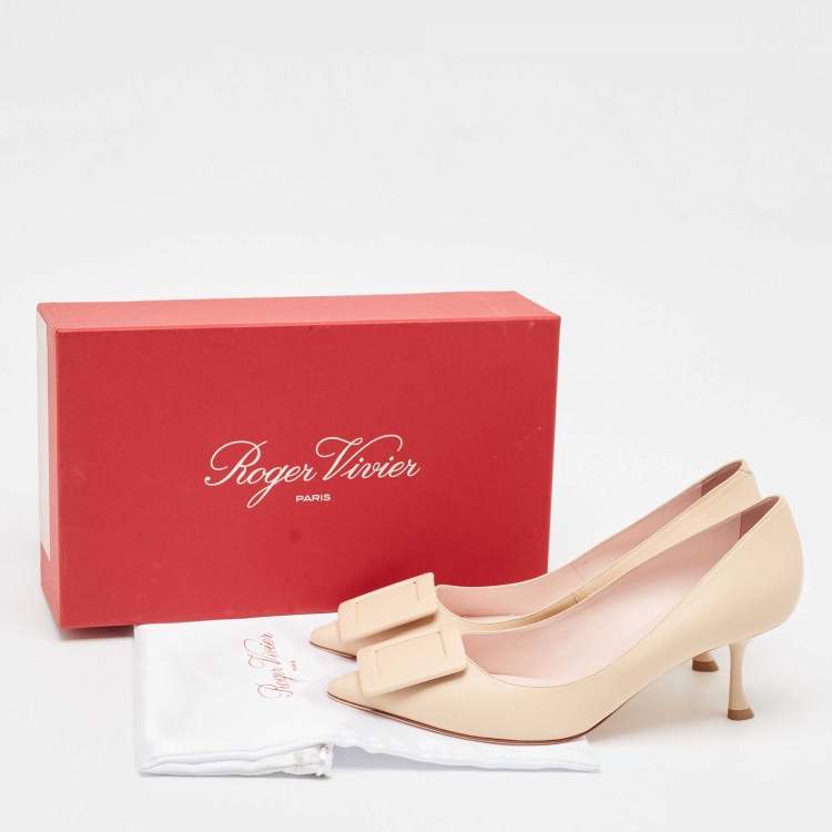 Pre Owned Roger Vivier Beige Leather Viv' in the city Pointed Toe Pumps Size 39