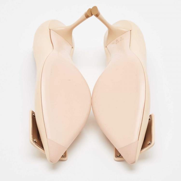 Pre Owned Roger Vivier Beige Leather Viv' in the city Pointed Toe Pumps Size 39