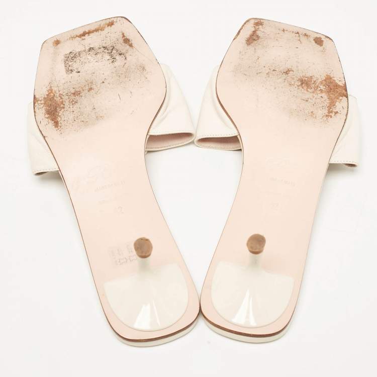 Pre Owned Roger Vivier Cream Leather Buckle Slide Sandals Size 42