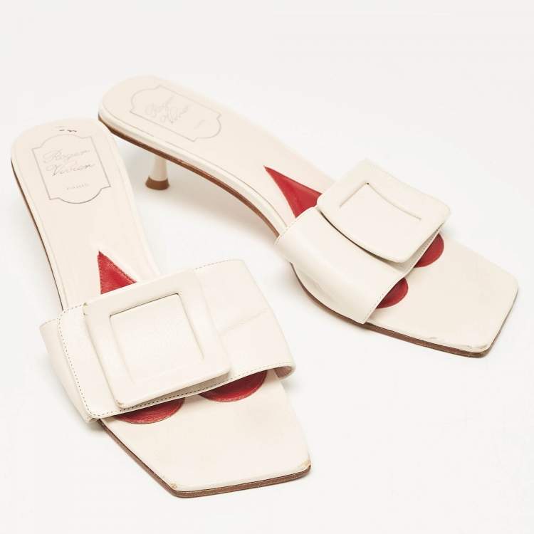 Pre Owned Roger Vivier Cream Leather Buckle Slide Sandals Size 42