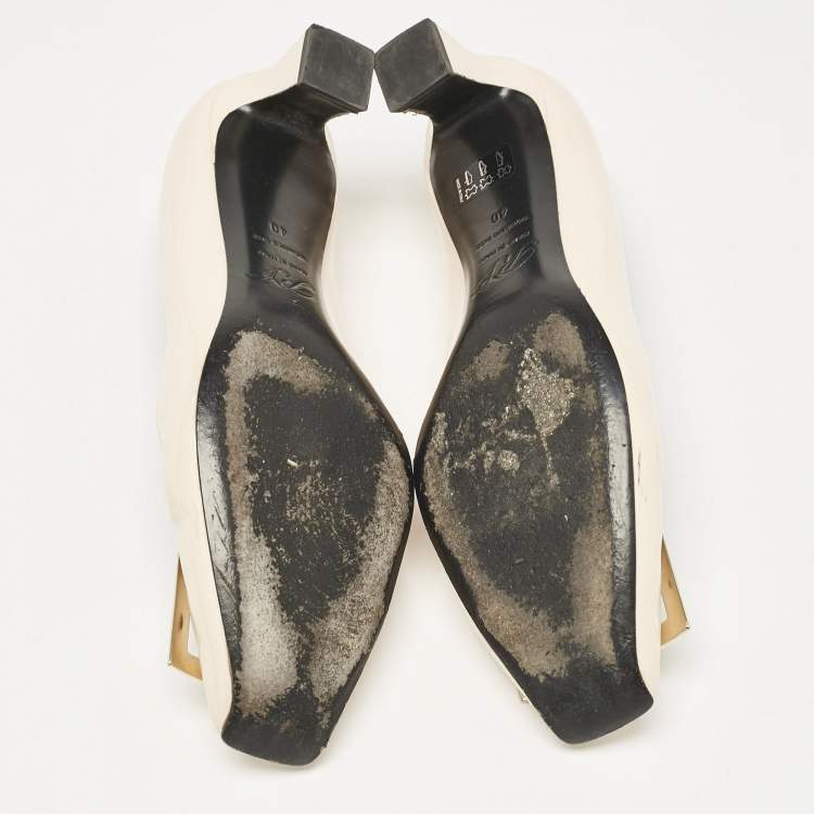 Pre Owned Roger Vivier Cream Patent Leather Trompette Block Heel Pumps Size 40