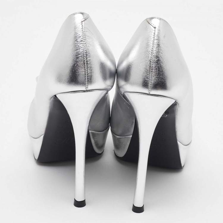 Pre Owned Roger Vivier Silver Leather Belle Vivier Trompette Platform Pumps Size 37