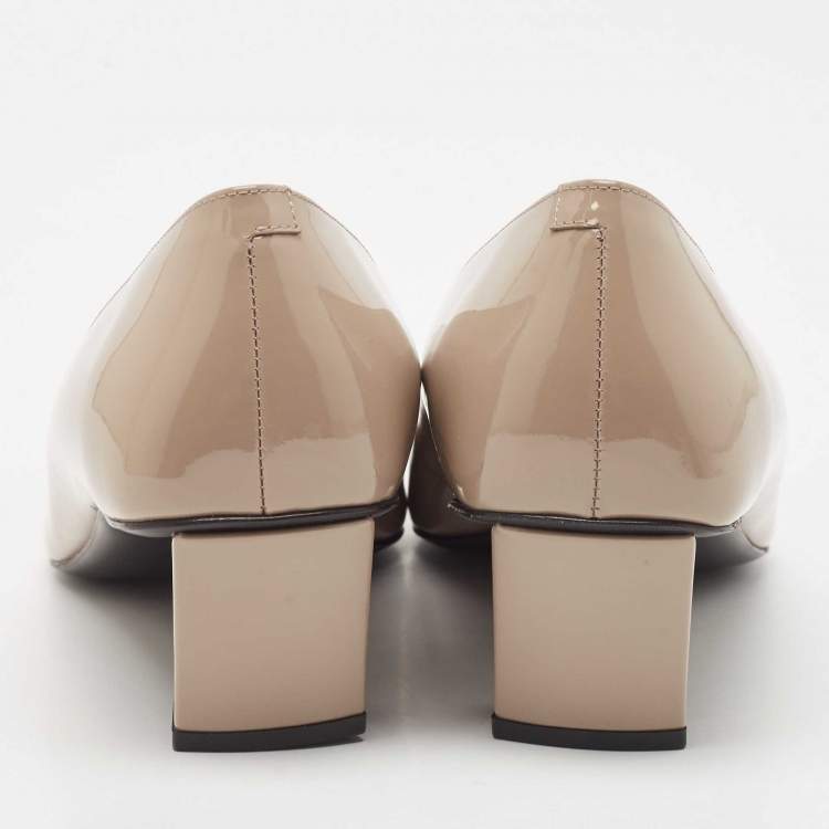 مملوكة مسبقًا Roger Vivier Beige Patent Leather Belle Vivier Pumps Size 41