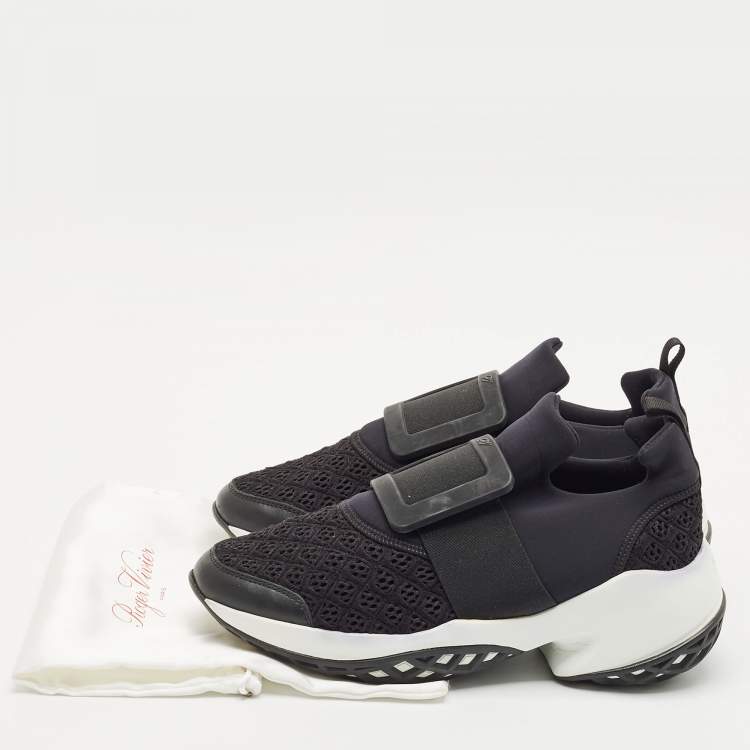 Pre Owned Roger Vivier Black/White Mesh and Neoprene Viv Run Sneakers Size 38.5