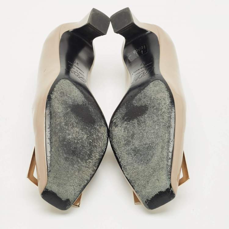 Pre Owned Roger Vivier Dark Beige Patent Leather Trompette Pumps Size 37