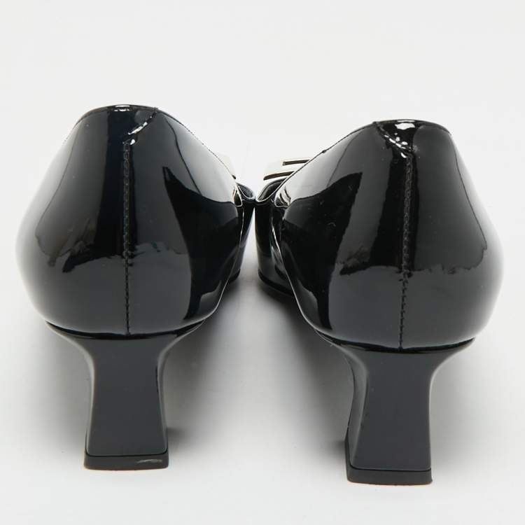 Pre Owned Roger Vivier Black Patent Leather Trompette Pumps Size 37