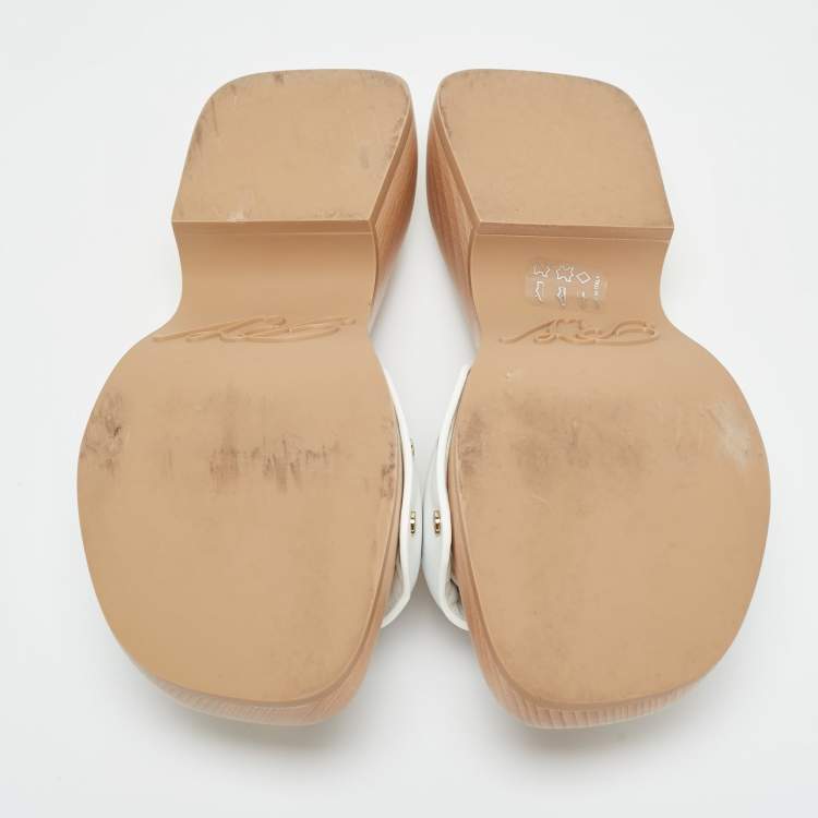 Pre Owned Roger Vivier White Leather Crystal Embellished Viv Clogs Size 34