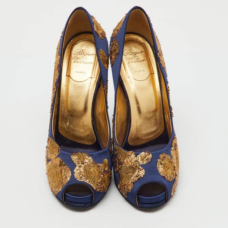 Pre Owned Roger Vivier Navy Blue/Gold Embroidered Satin Peep Toe Platform Pumps Size 36