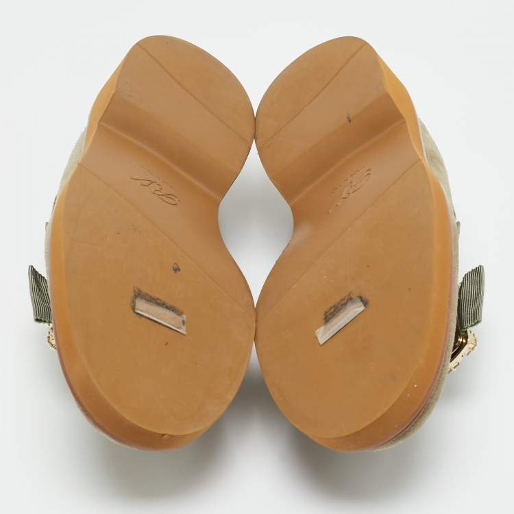 Pre Owned Roger Vivier Green Suede Viv Rangers Loafers Size 38