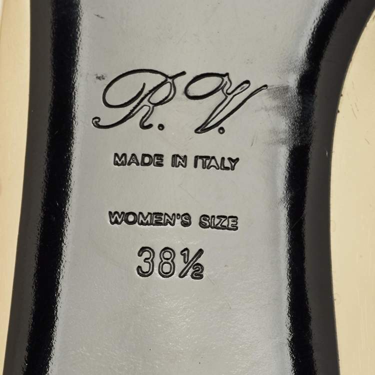 مملوكة مسبقًا Roger Vivier Gold Patent Leather Belle Vivier Ballet Flats Size 38.5