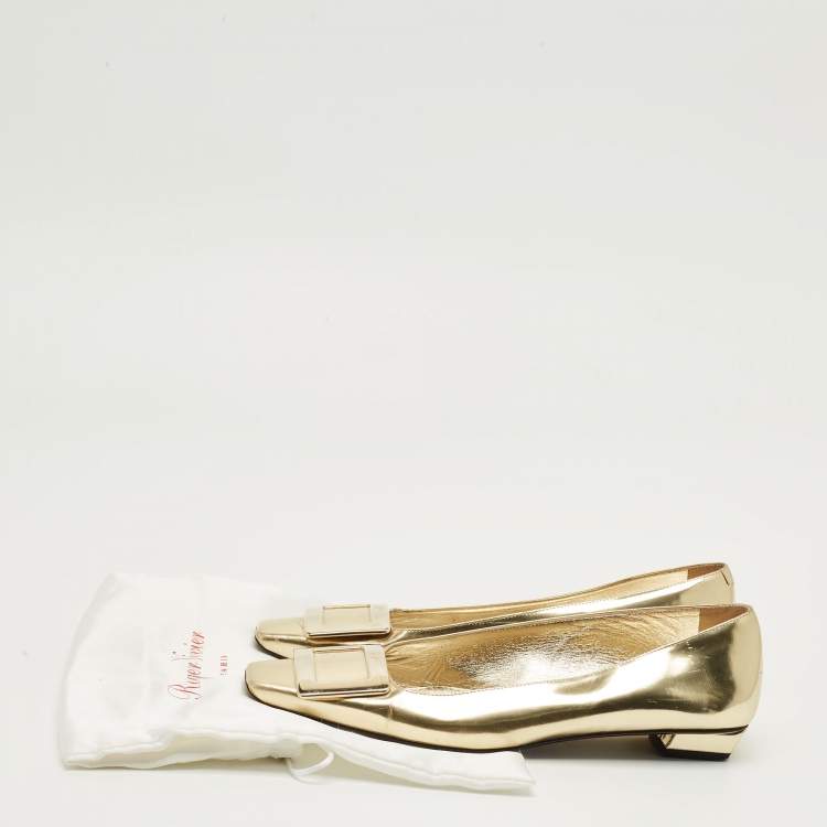 مملوكة مسبقًا Roger Vivier Gold Patent Leather Belle Vivier Ballet Flats Size 38.5