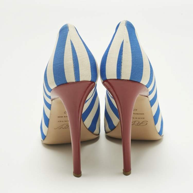 Pre Owned Roger Vivier Grey/Navy Blue Canvas Vivier Trompette Pumps Size 40