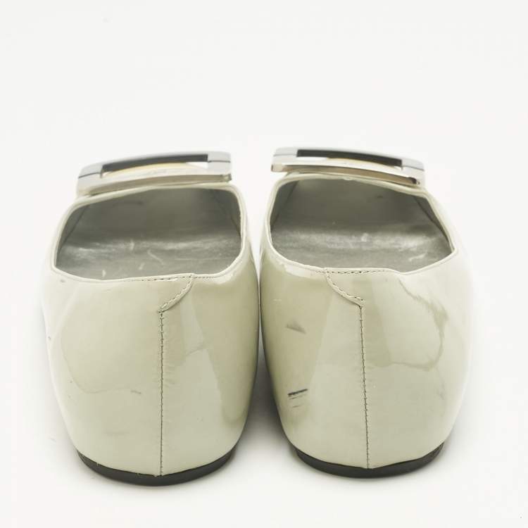 Pre Owned Roger Vivier Pastel Green/Yellow Patent Leather Square Cap Toe Ballet Flats Size 38.5