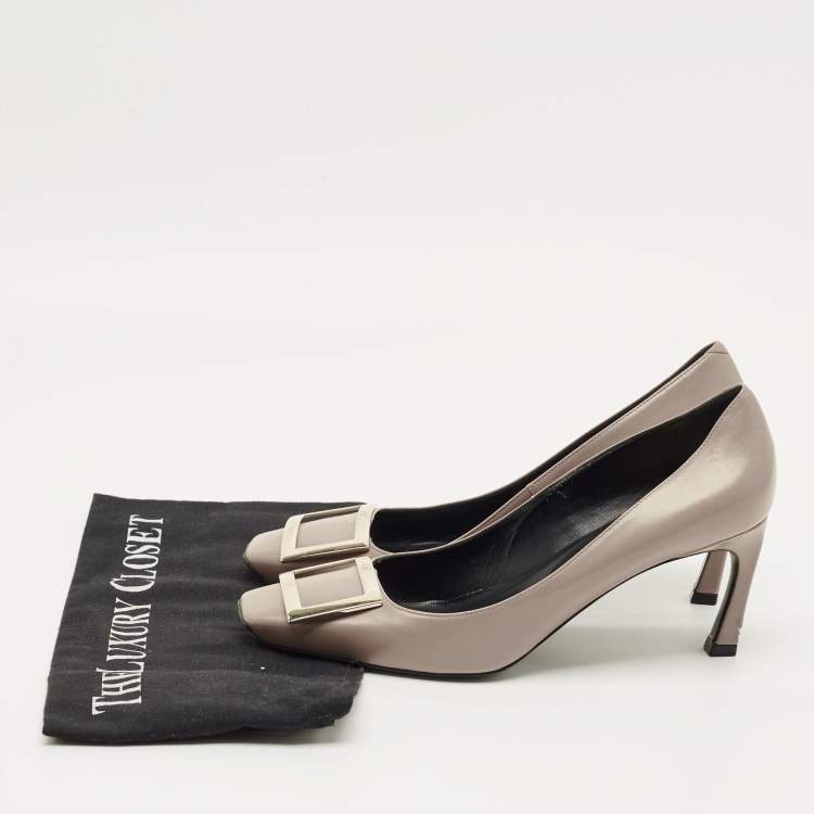 مملوكة مسبقًا Roger Vivier Belle Vivier Trompette Size 38.5 Grey Leather Pumps