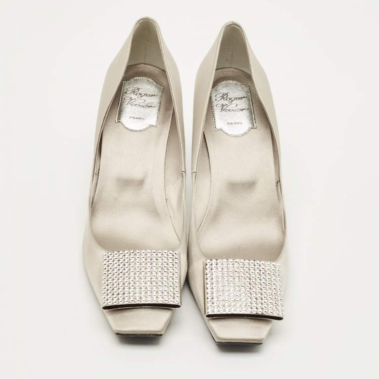 Pre Owned Roger Vivier Size 40 Grey Satin Crystal Embellished Pumps