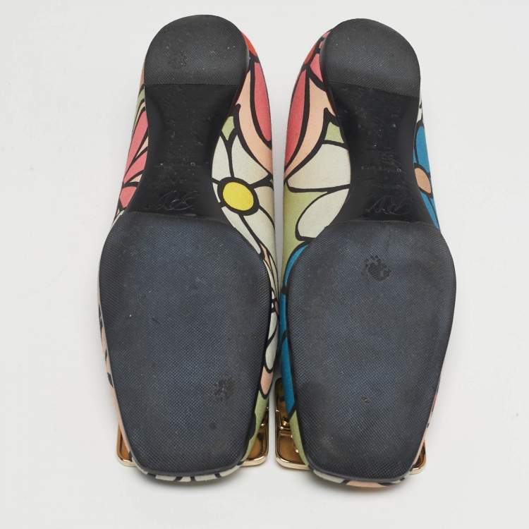 مملوكة مسبقًا Roger Vivier Belle Vivier Size 35.5 Multicolor Canvas Ballet Flats