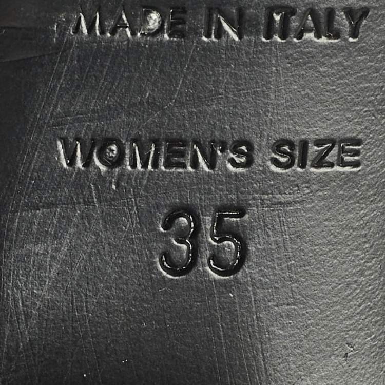 Pre Owned Roger Vivier Belle Size 35 Blue Patent and Leather Block Heel Pumps