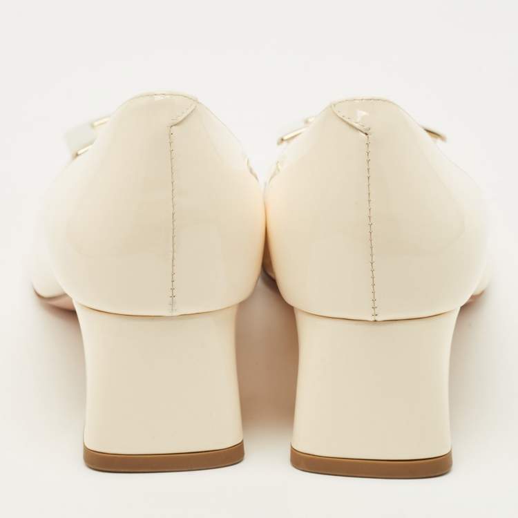 Pre Owned Roger Vivier Trompette Size 35.5 Cream Patent Leather Block Heel Pumps