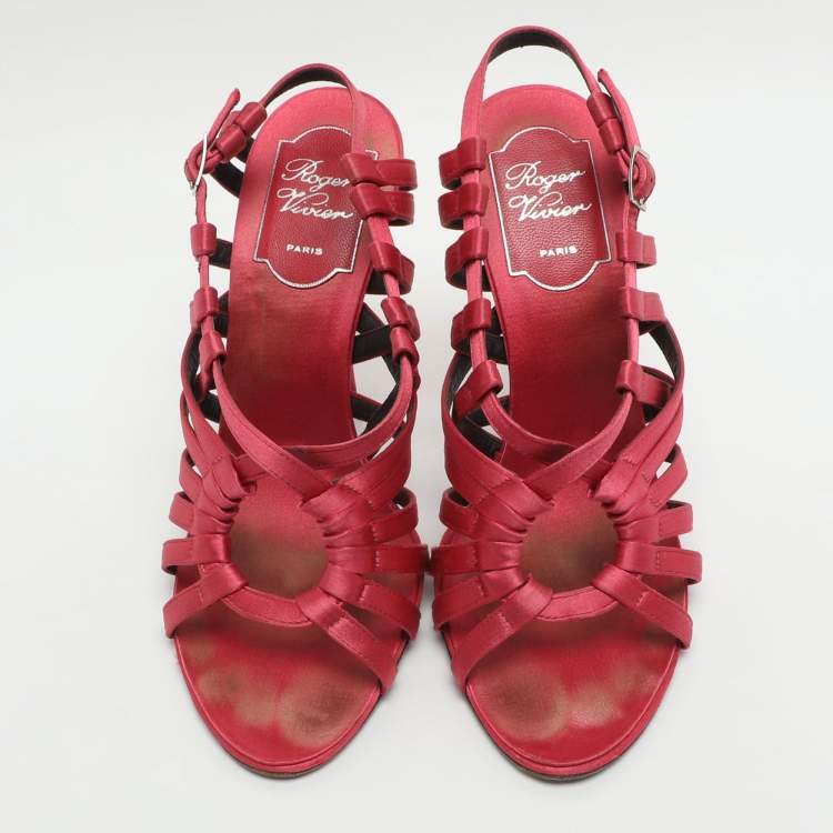 مملوكة مسبقًا Roger Vivier Size 36.5 Pink Satin Strappy Sandals