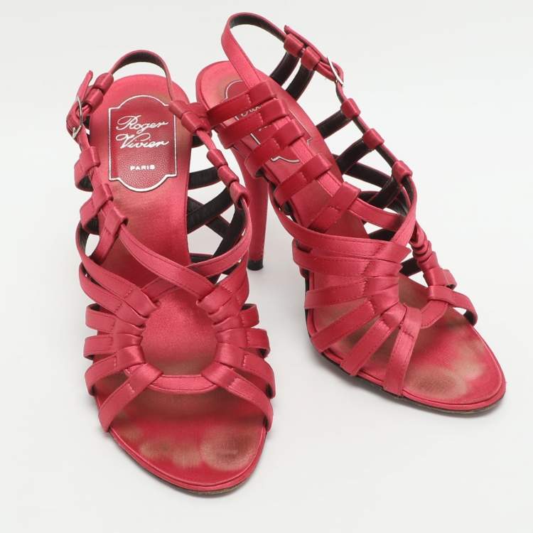 مملوكة مسبقًا Roger Vivier Size 36.5 Pink Satin Strappy Sandals