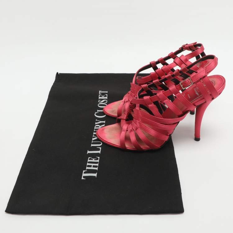 مملوكة مسبقًا Roger Vivier Size 36.5 Pink Satin Strappy Sandals