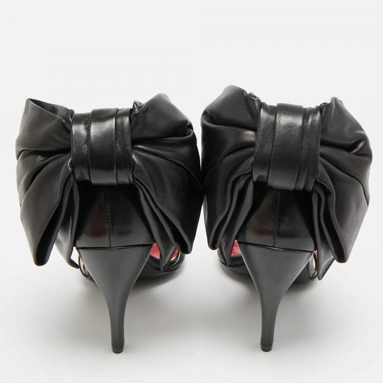 Pre Owned Roger Vivier Viv' Choc Size 39 Black Leather Ankle Strap Sandals