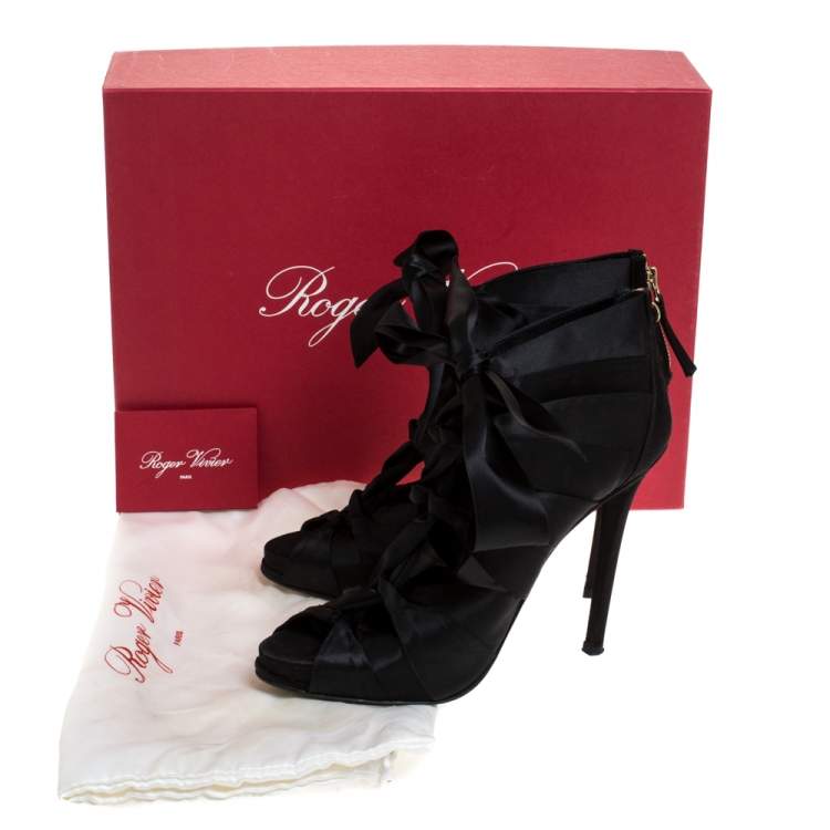 Pre Owned Roger Vivier Black Satin Cut Out Tie Up Sandals Size 39
