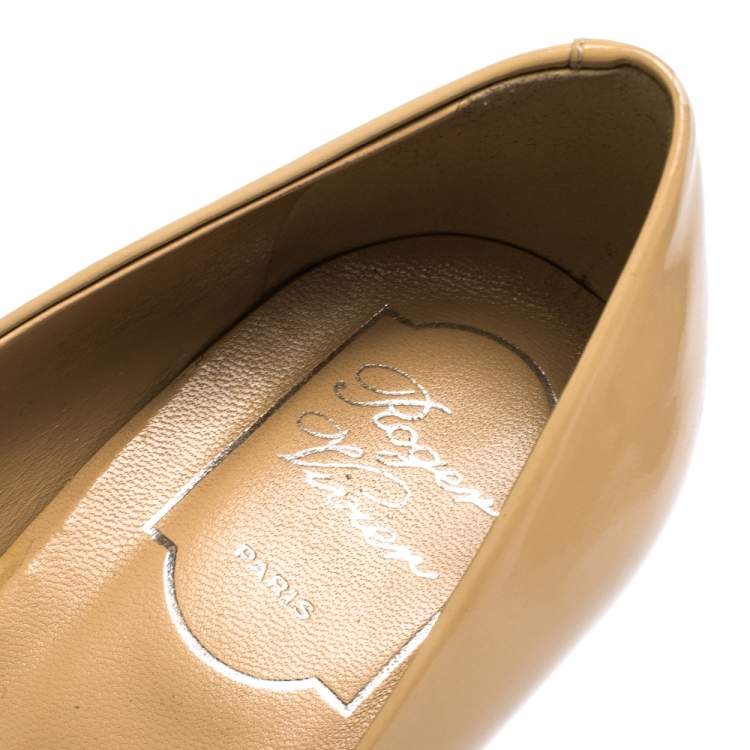 Pre Owned Roger Vivier Beige Patent Leather Square Toe Pumps Size 39