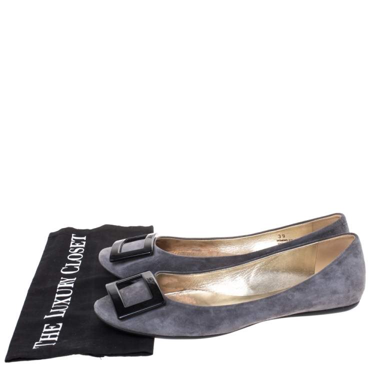 مملوكة مسبقًا Roger Vivier Grey Suede Gommette Ballet Flats Size 39