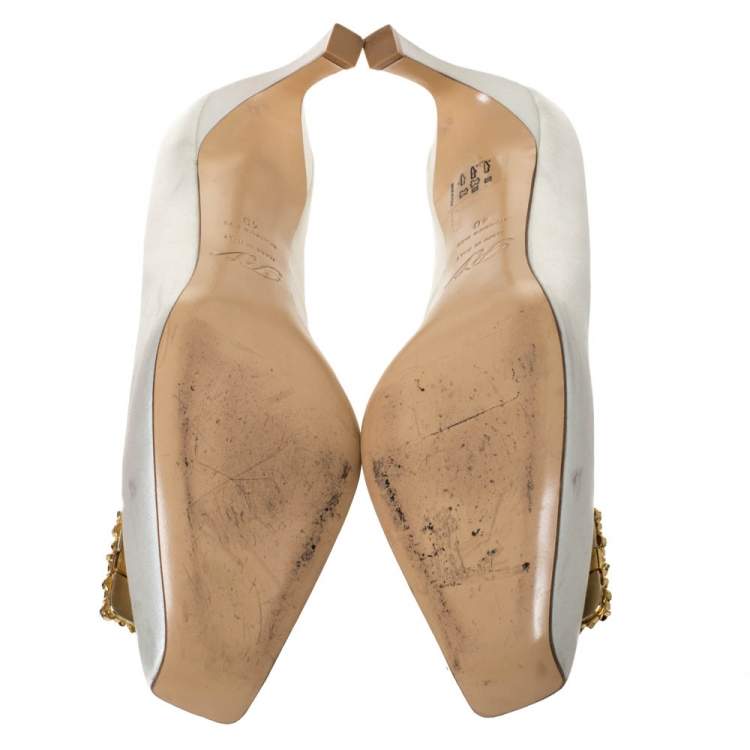 Pre Owned Roger Vivier White Satin Belle Embellished Pumps Size 40