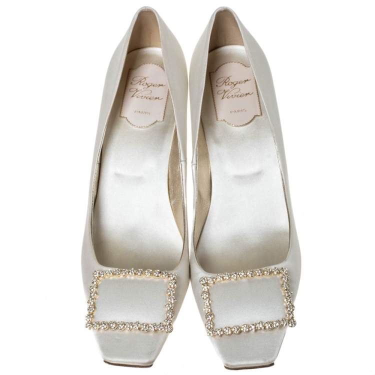 Pre Owned Roger Vivier White Satin Belle Embellished Pumps Size 40