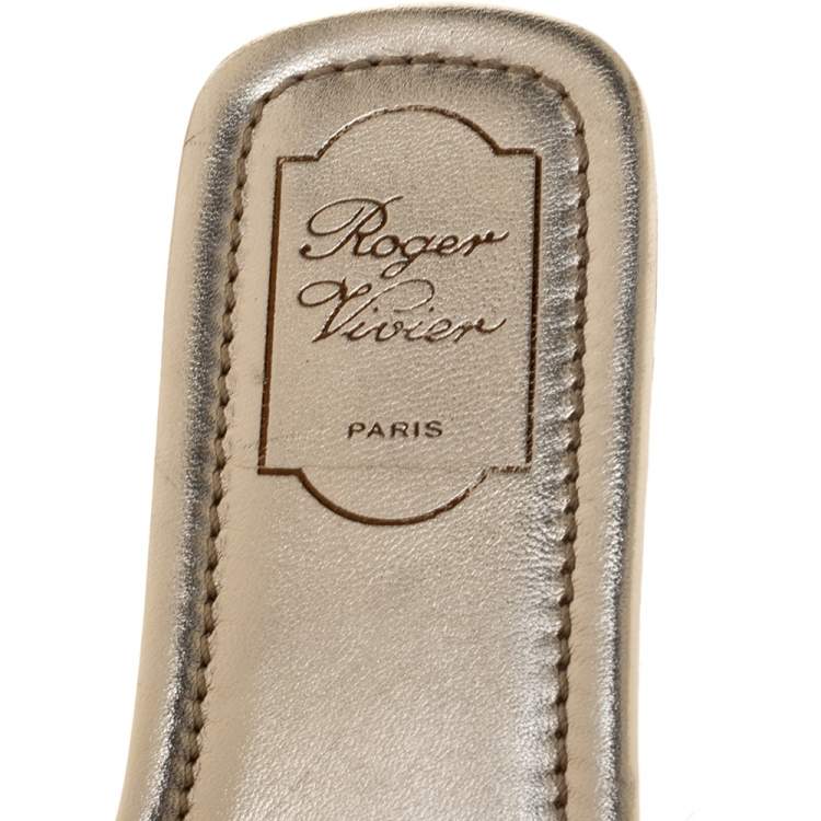 Pre Owned Roger Vivier Gold Leather Flat Slides Size 40.5 