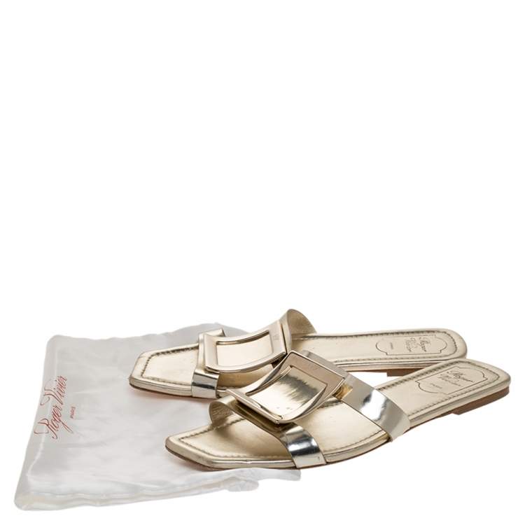 Pre Owned Roger Vivier Gold Leather Flat Slides Size 40.5 