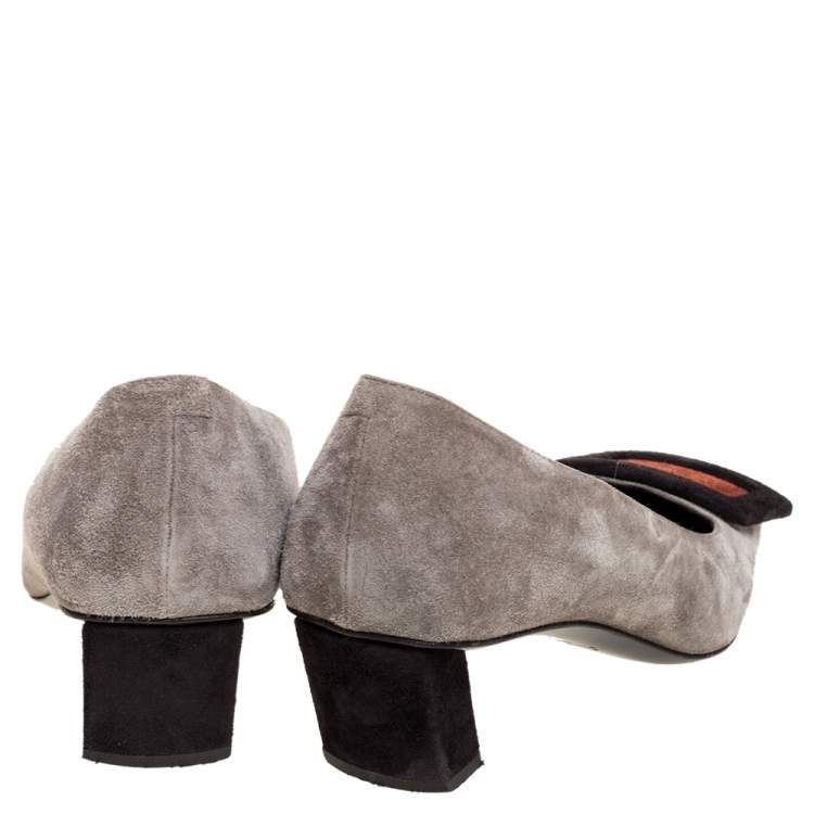 مملوكة مسبقًا Roger Vivier Grey Suede Leather Belle Pumps Size 36