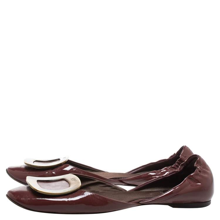 مملوكة مسبقًا Roger Vivier Burgundy Patent Chips Ballerina D'orsay Flats Size 37