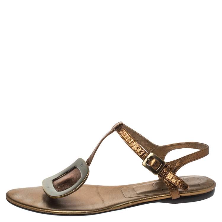 مملوكة مسبقًا Roger Vivier Metallic Bronze Leather Chips Embellished Flat Sandals Size 36