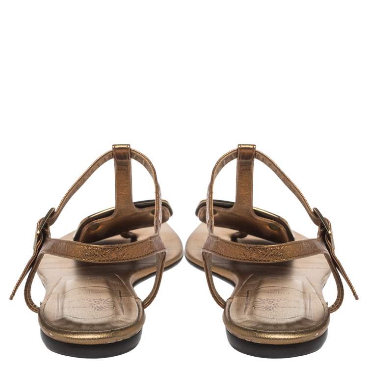 مملوكة مسبقًا Roger Vivier Metallic Bronze Leather Chips Embellished Flat Sandals Size 36