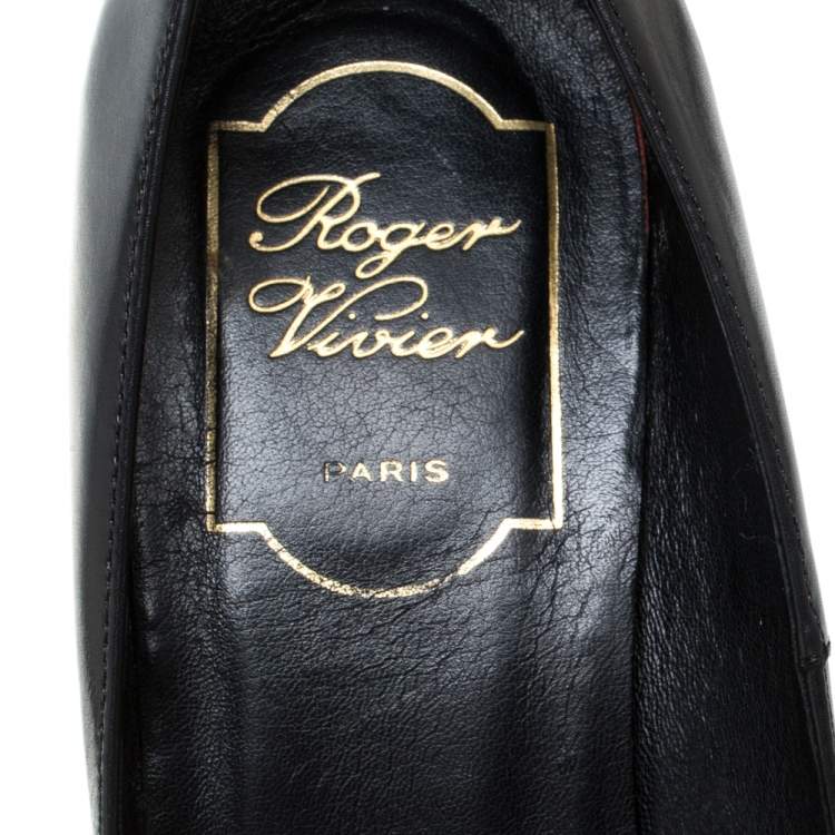 مملوكة مسبقًا Roger Vivier Black Leather Pumps Size 37.5