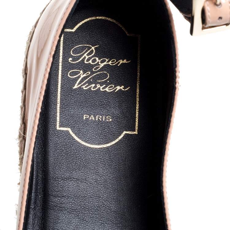 مملوكة مسبقًا Roger Vivier Light Pink Patent Leather Buckle Ankle Wrap Espadrille Flats Size 39.5