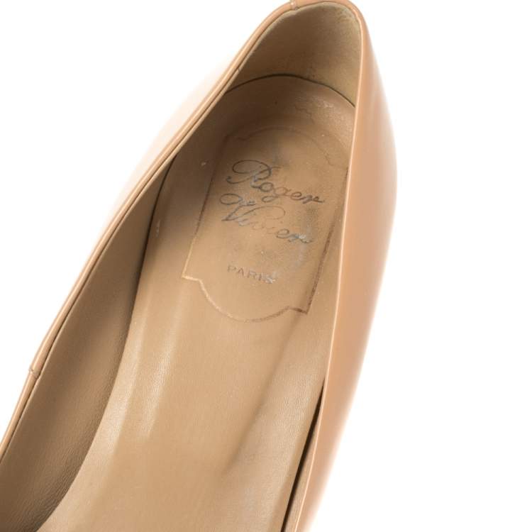 Pre Owned Roger Vivier Beige Leather Square Toe Pumps Size 39.5