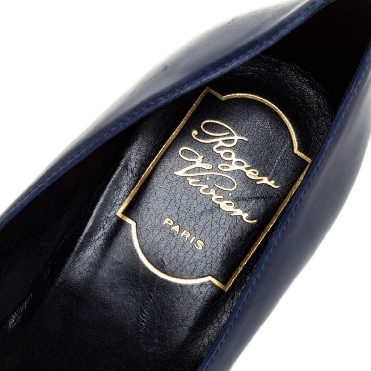 Pre Owned Roger Vivier Blue Leather Round Toe Pumps Size 38