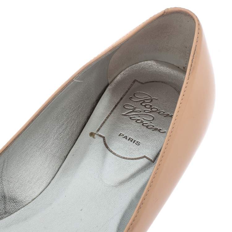 Pre Owned Roger Vivier Beige Patent Leather Buckle Detail Square Cap Toe Ballet Flats Size 37