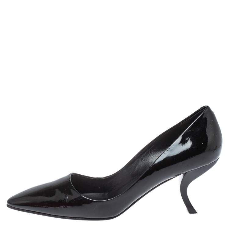 Pre Owned Roger Vivier Black Patent Leather Pointed Toe Pumps Size 36.5