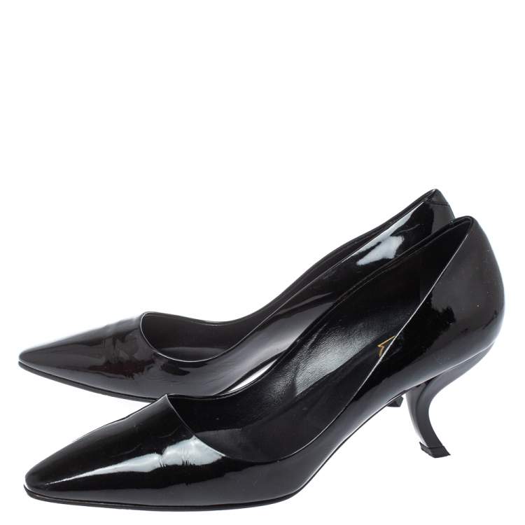 Pre Owned Roger Vivier Black Patent Leather Pointed Toe Pumps Size 36.5